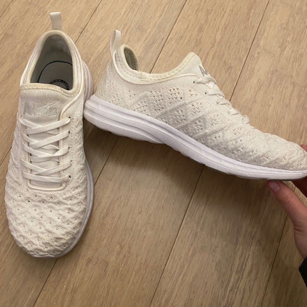 APL ALL WHITE - Picture 2 of 3